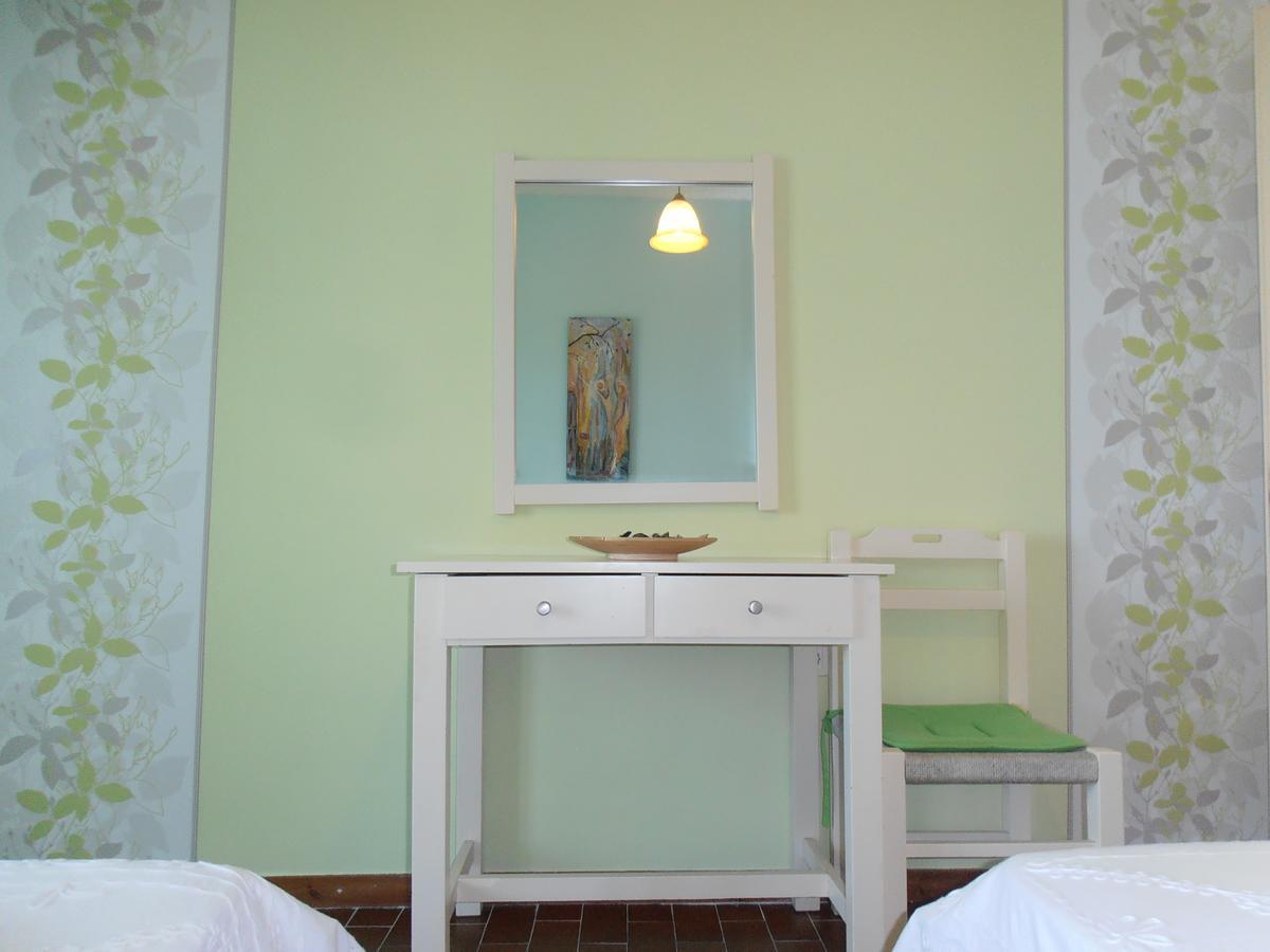 Elli And Guest house